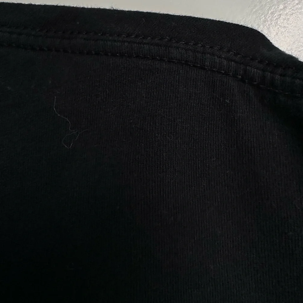 Men’s L Black Official Polaroid T-shirt With The Word “Polaroid” Written 5 Times - Picture 14 of 16